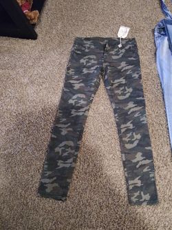 Nice pair of jeans new with tags size 5.6
