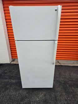 GE apartment fridge
