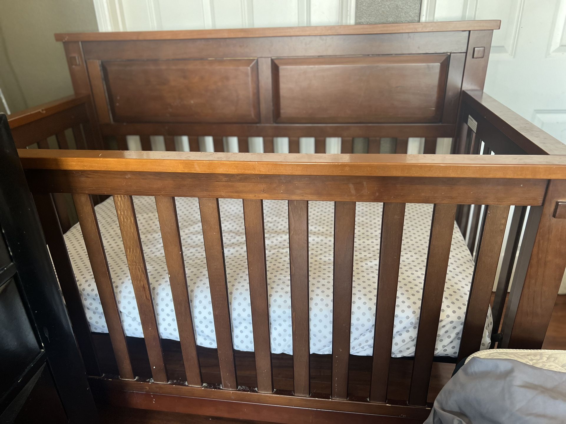Baby crib