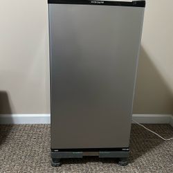 Frigidaire Mini Fridge, Barely Used
