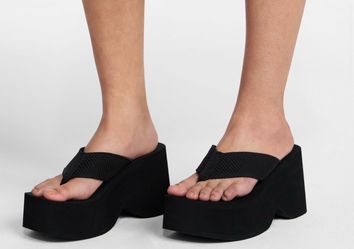 Sandal Platforms - No Boundaries - Size 9