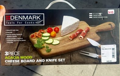 Acaica Wood Board & Knife Set 