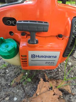 Husqvarna 223L straight shaft commercial weedeater