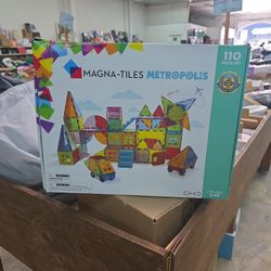MAGNA- TILES- METROPOLIS- 110 PIECE SET 