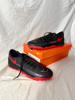 Nike React Phantom GT Pro TF in the "Black / Chile Red" colorway