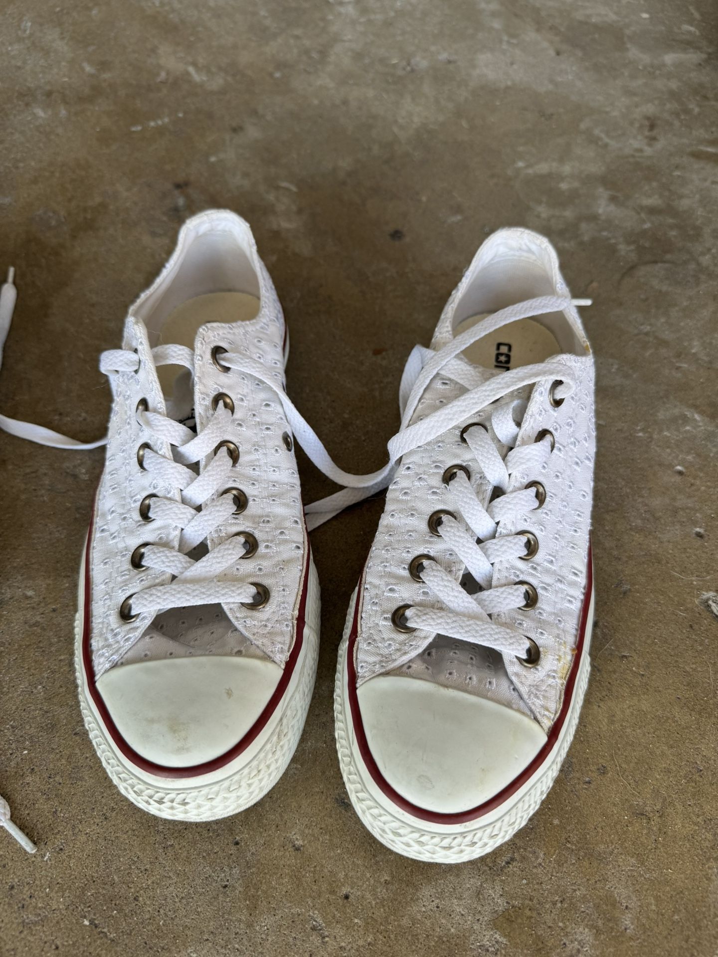Converse Women’s Size 8