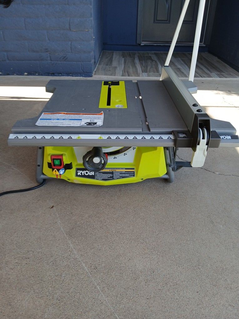 TABLE SAW