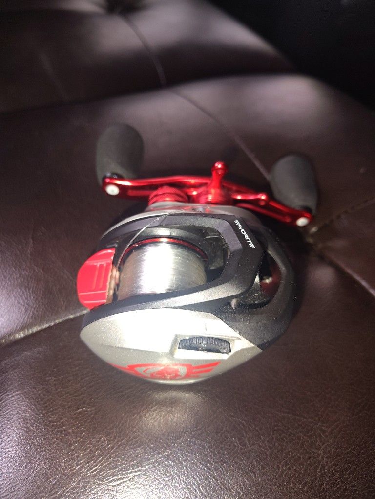 Favorite Fishing (Left Handed) Casting Reel