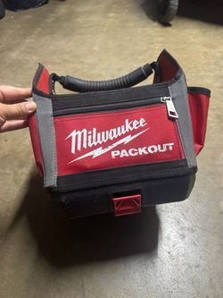 Milwaukee structured tote tool bag