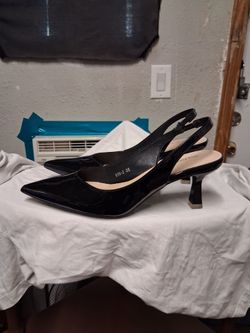 Ladies   Size  6   Heels