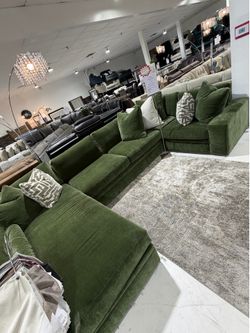 Mila 3pc Green Sectional