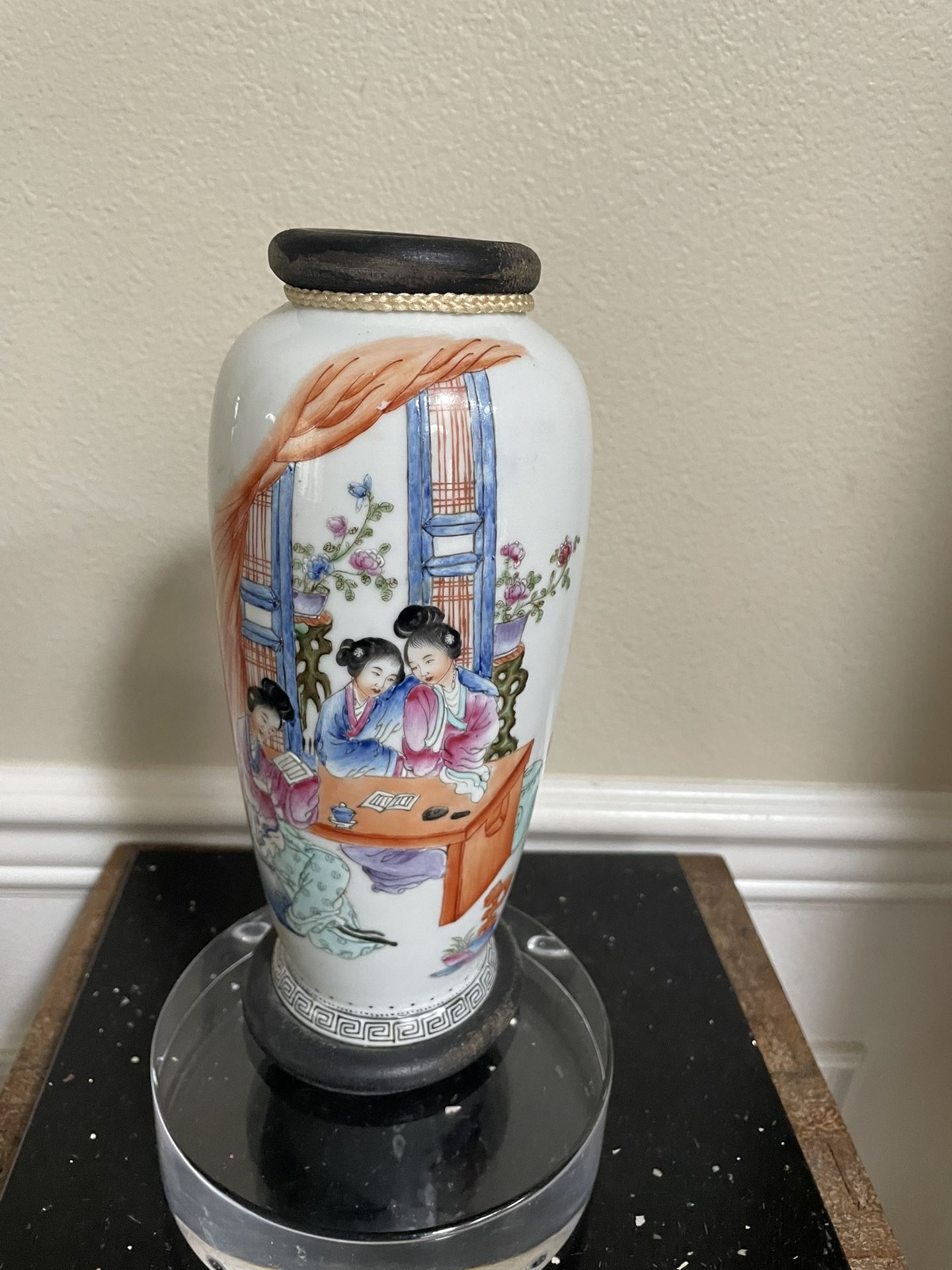 Vintage Chinese Porcelain Vase with Woman