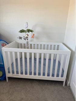 Baby crib 4 in 1