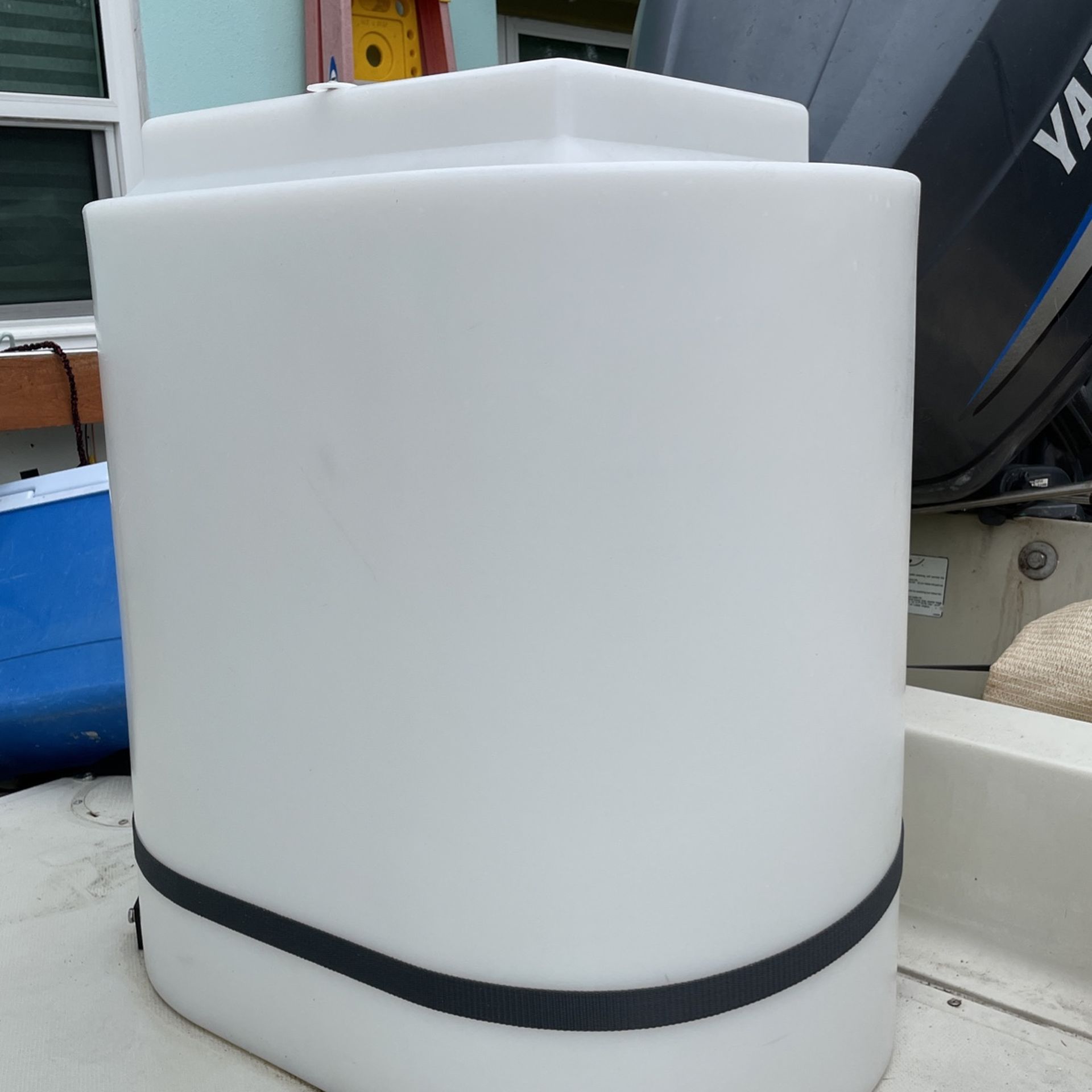 32 Gallon Bait Tank for Sale in La Mesa, CA - OfferUp