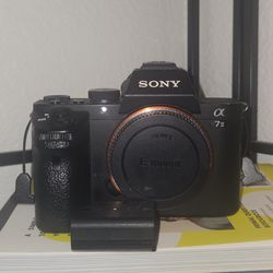 Sony a7ii camera / Sony FE 50mm f1.8 lens