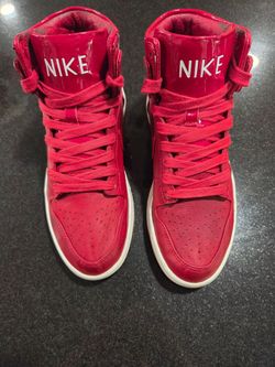 Women's Nike dunk high lux gym red