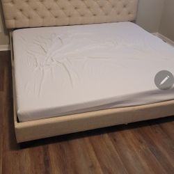 King Bed Like. New