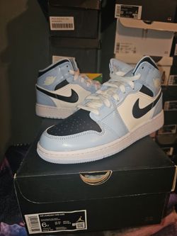 Jordan 1 mid Ice Blue gs size 6y