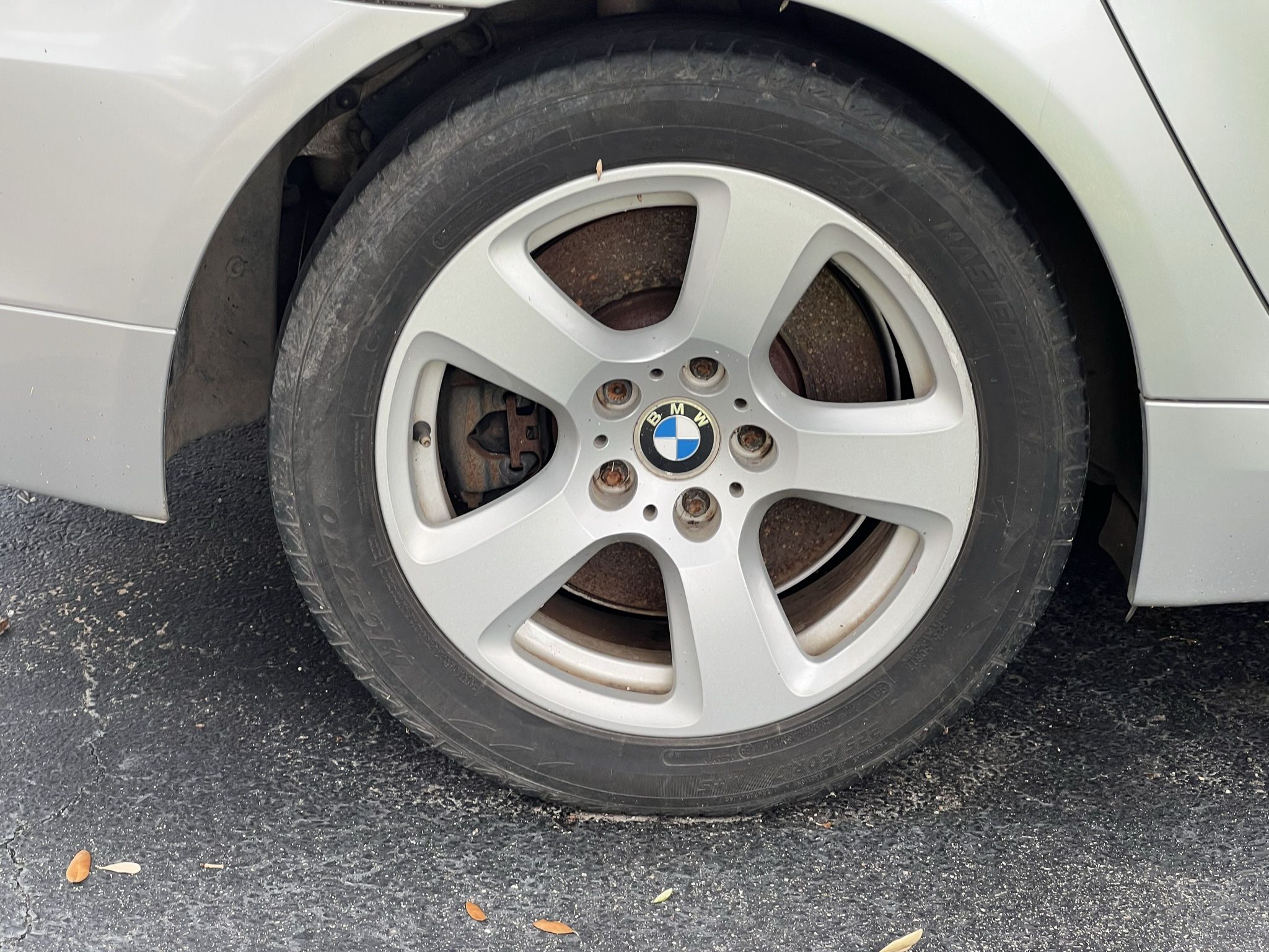 07-10 BMW Alloy Wheel and Tire 535i