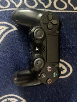 PS4 controller