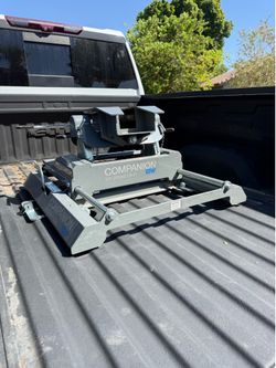 B&W Companion OEM 5th Wheel Slider Hitch GM Prep