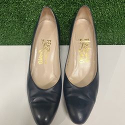 Vintage Ferragamo Navy Blue Pumps Size 7.5