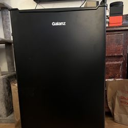 Galanz 3.3 cu.ft. minifridge