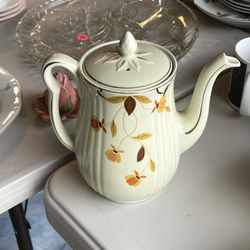 Vintage Tea Pot - Hall’s Superior Autumn Leaf