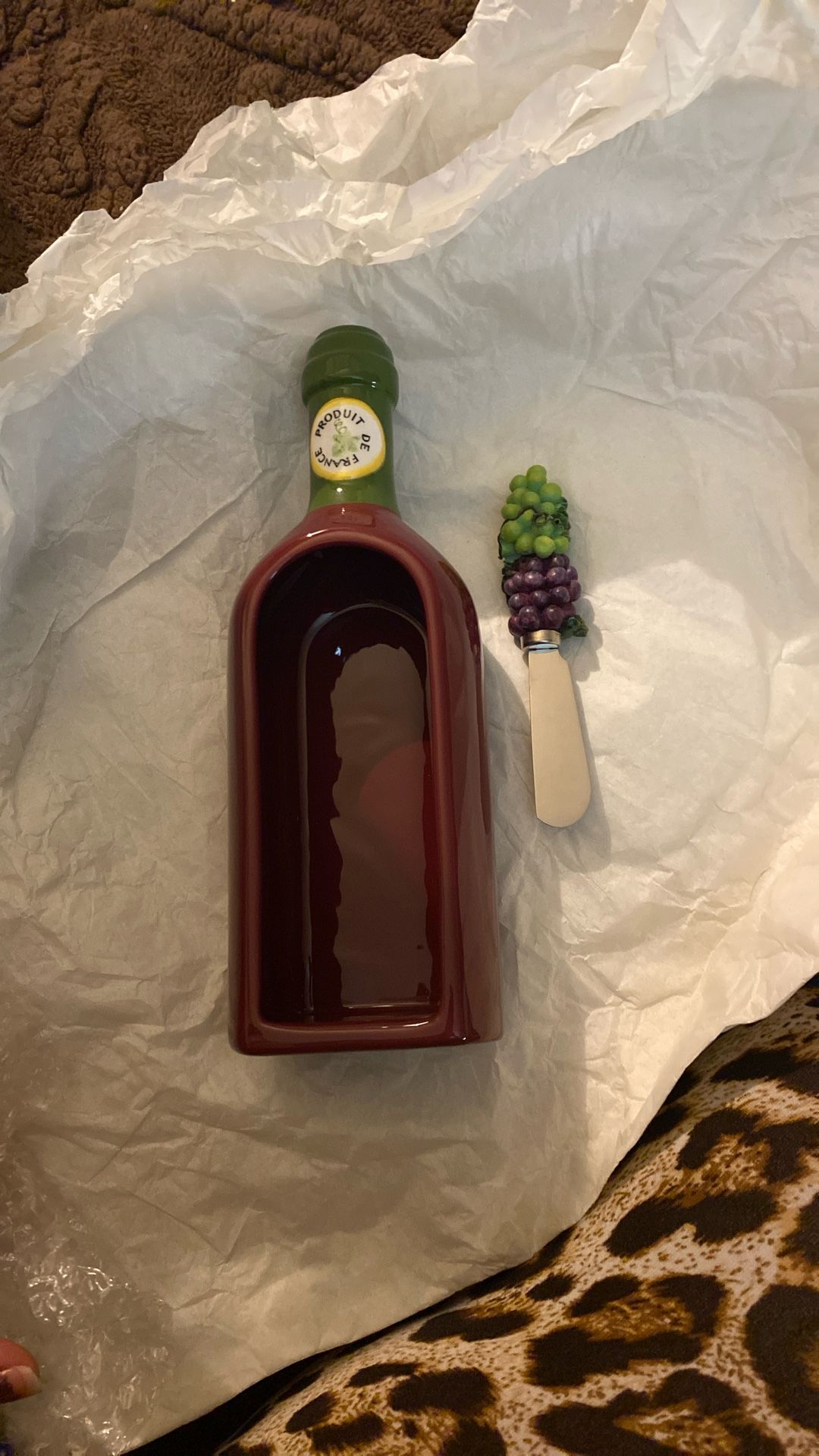Dip Wine Shaped Dish And Spreader