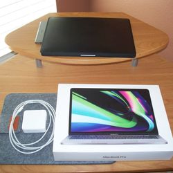 MacBook Pro 13" (M1, 2020) Model A2338