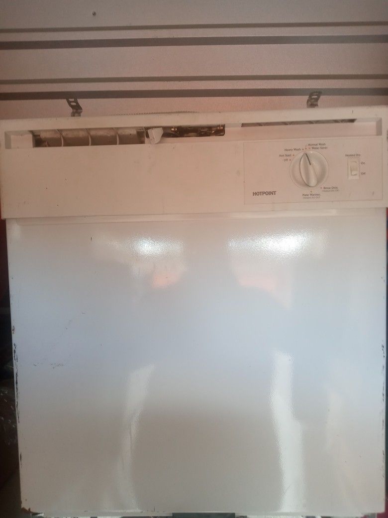 Hotpoint By GE Dishwasher
