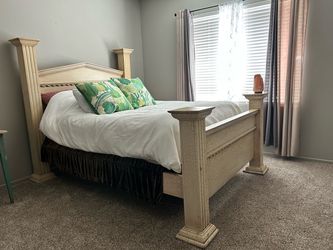 Queen Wood head and foot board