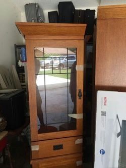 Entertainment center