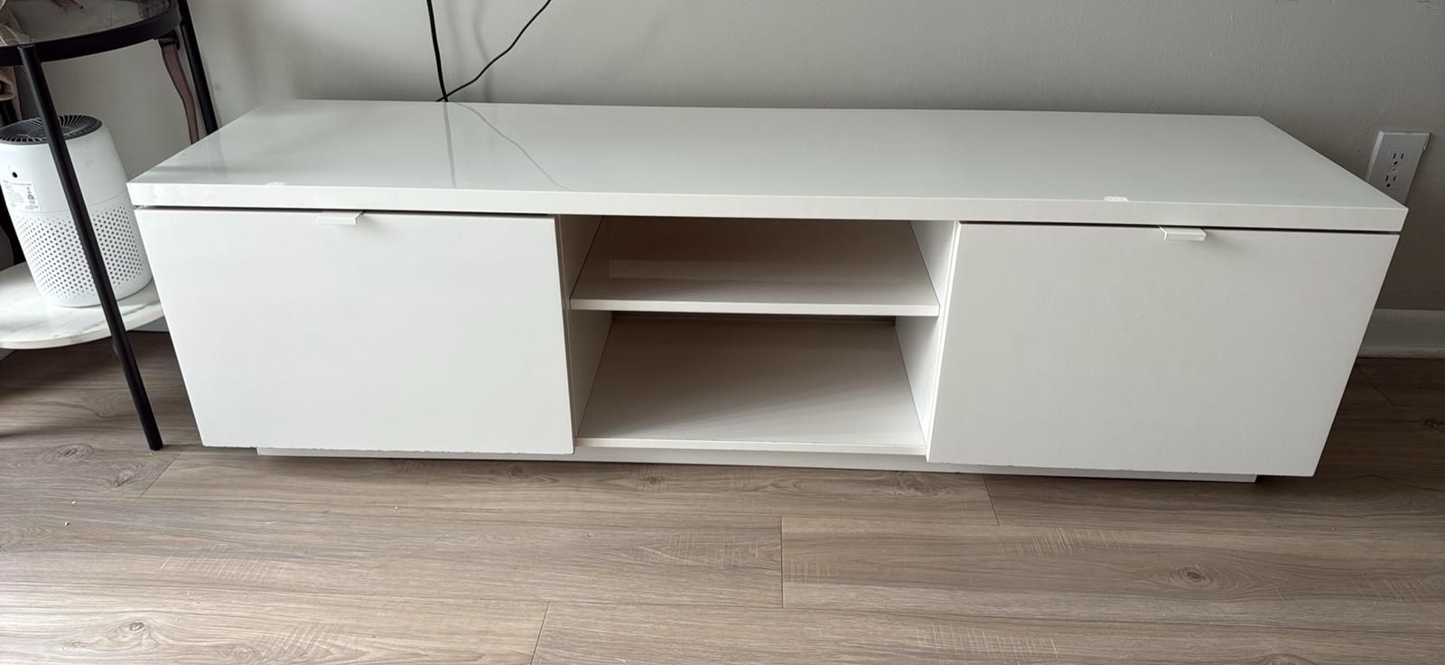  Tv Table  And. Mirror.       Mesa Tv. Espejo 