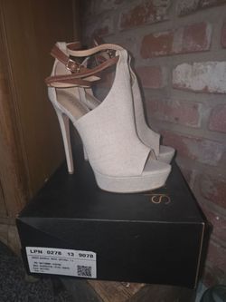 Dress Sandals Mazie Natural Size 7.5