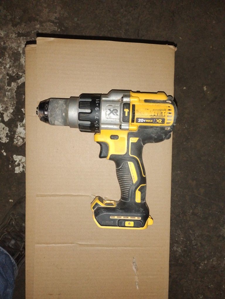 DeWalt 20v XR 1/2 In Drill Driver...