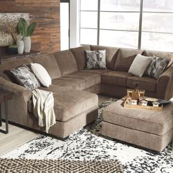 Graftin Living Room Set