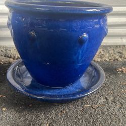 2 Ceramic Flower/plant Pots