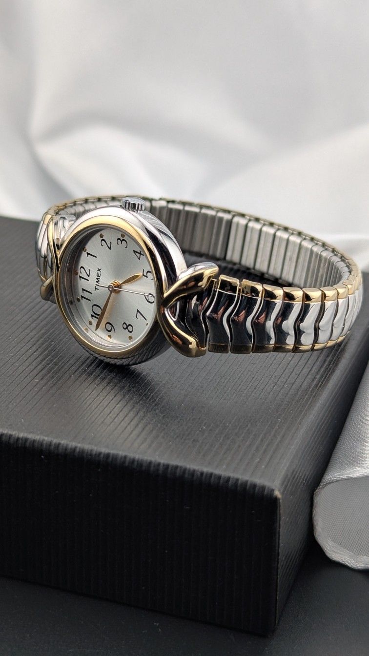 ⌚✨Timex Women’s Stainless Steel Expansion Band Watch – Silver & Gold Two-Tone✨