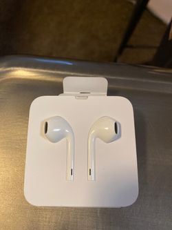 Brand New Apple head phones