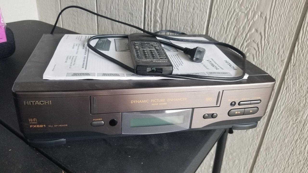 Hitachi VCR FX 621 w/remote