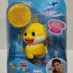 Fingerlings BABY SHARK Interactive Toy 5+ Fun For All Age WowWee Pinkfong NEW