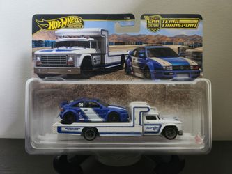 Hot Wheels Premium Team Transport Volkswagen Corrado VR6/ Retro Rig Camion