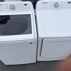 Samsung Washer And Electric Dryer Set