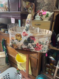 Large wicker rattan floral basket