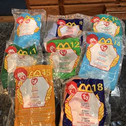 Vintage McDonald’s Set Of 8 Beanie  Babies.  Brand New Never Opened. 