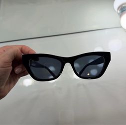 Cat Eye Sunglasses !