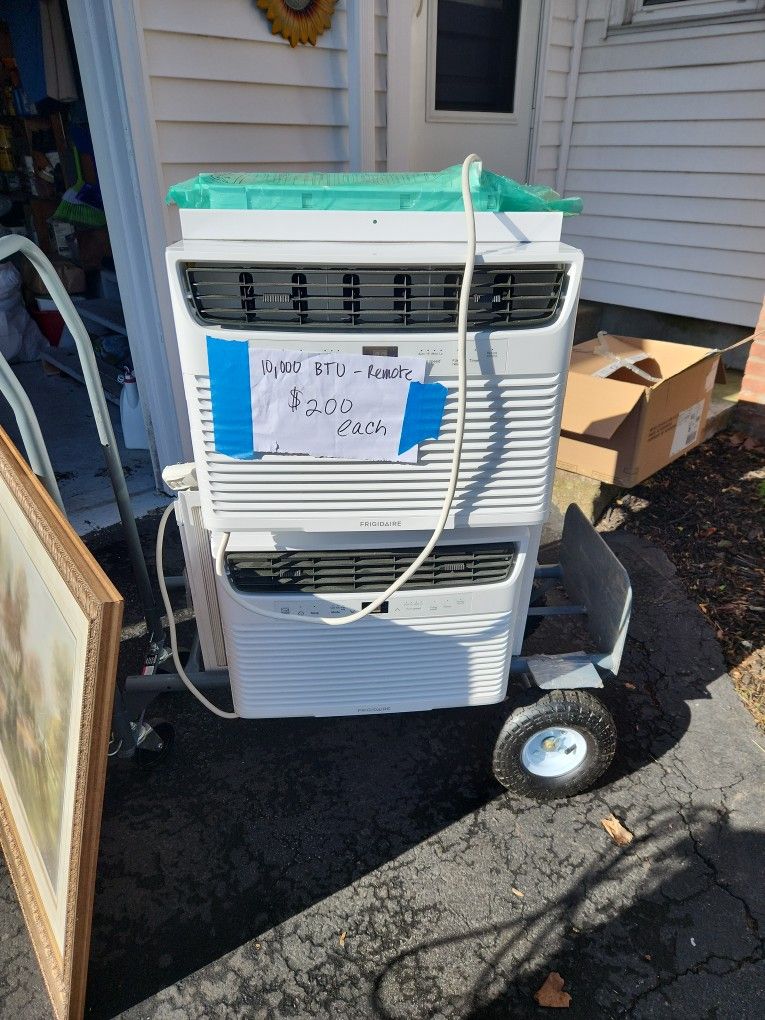AIR CONDITIONER 10,000 BTU