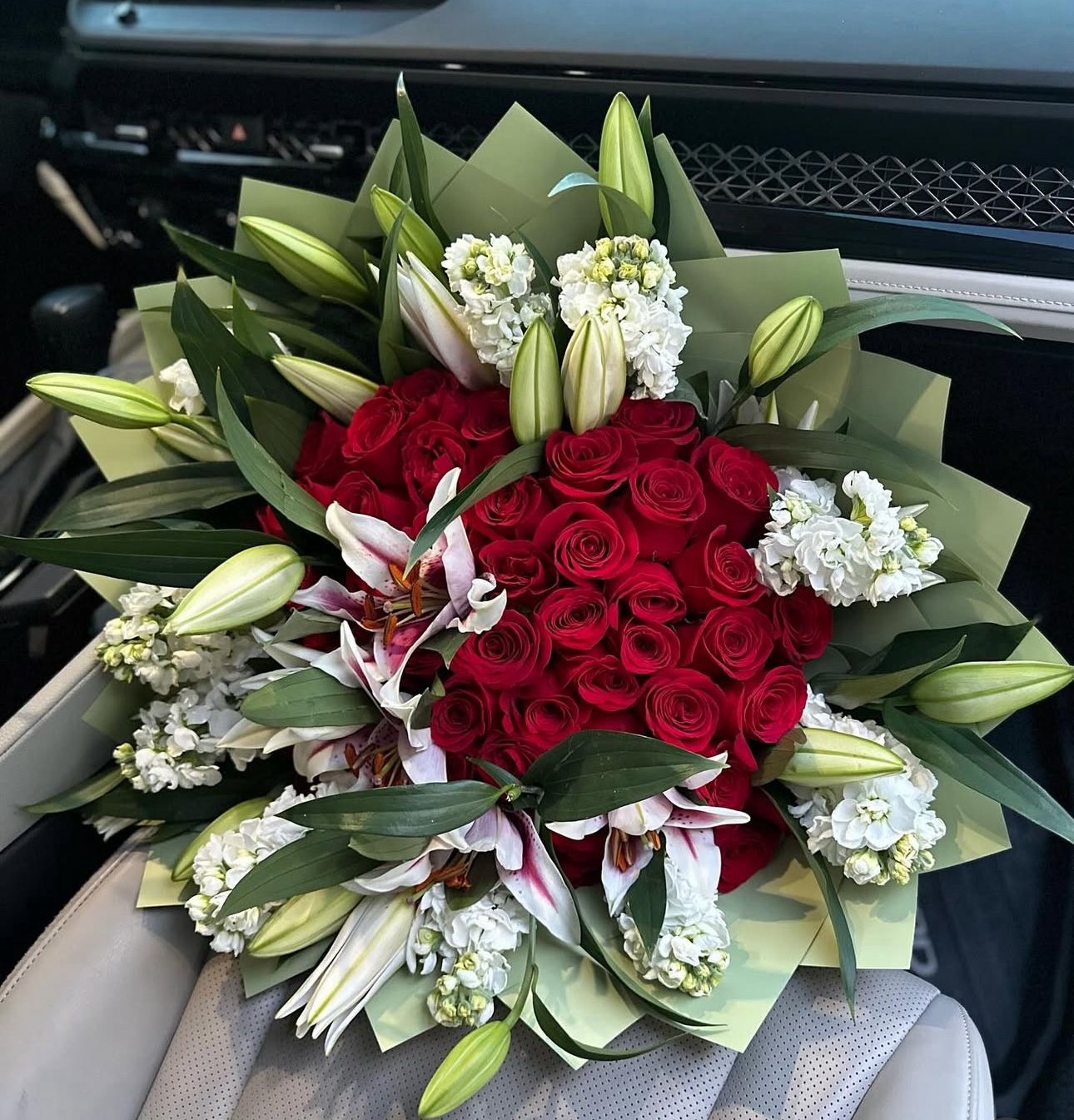 Red Roses+lilys