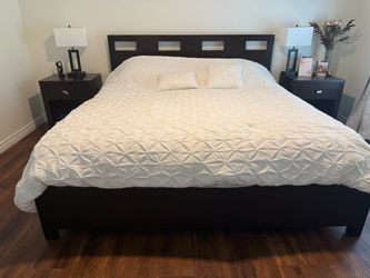 Very nice bed and frame